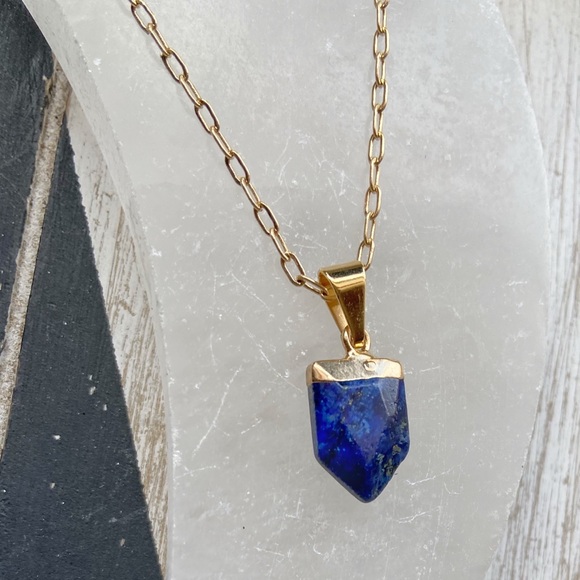 THE POWER OF LAPIS GOLD DAINTY PENDANT NECKLACE - Picture 3 of 8